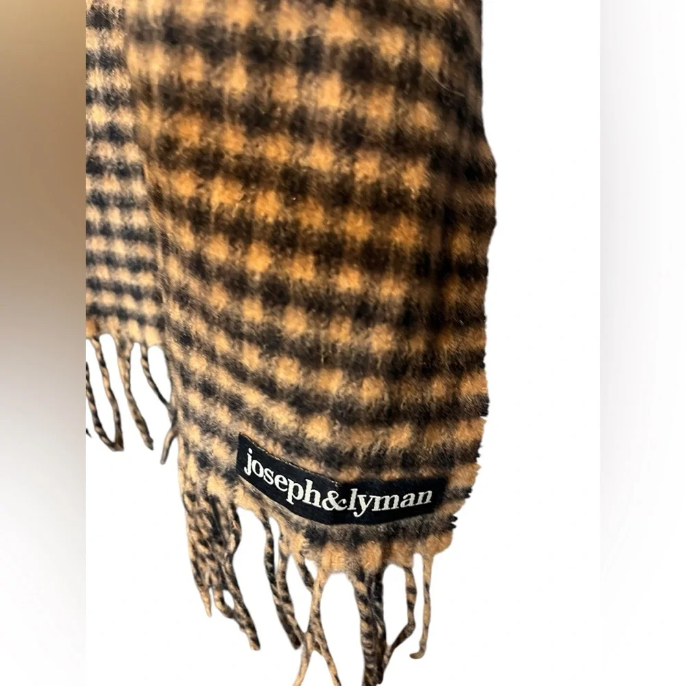 Joseph and Lyman checkered men’s fringe scarf